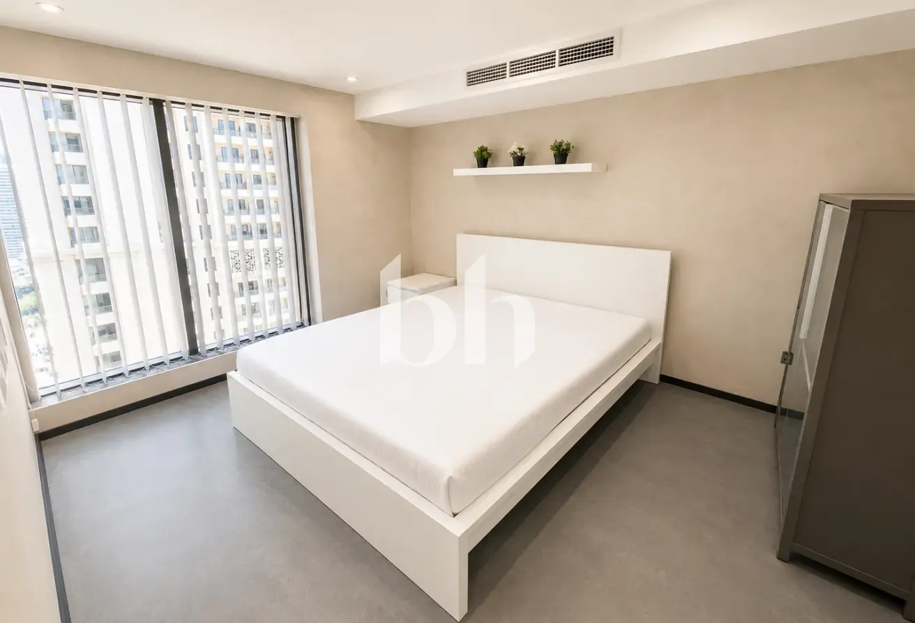 Loft | Marina View | Fully Upgraded