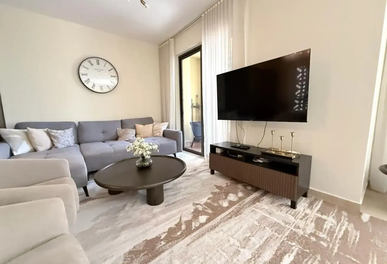 Fully Furnished, Renovated Apartment, Marina View