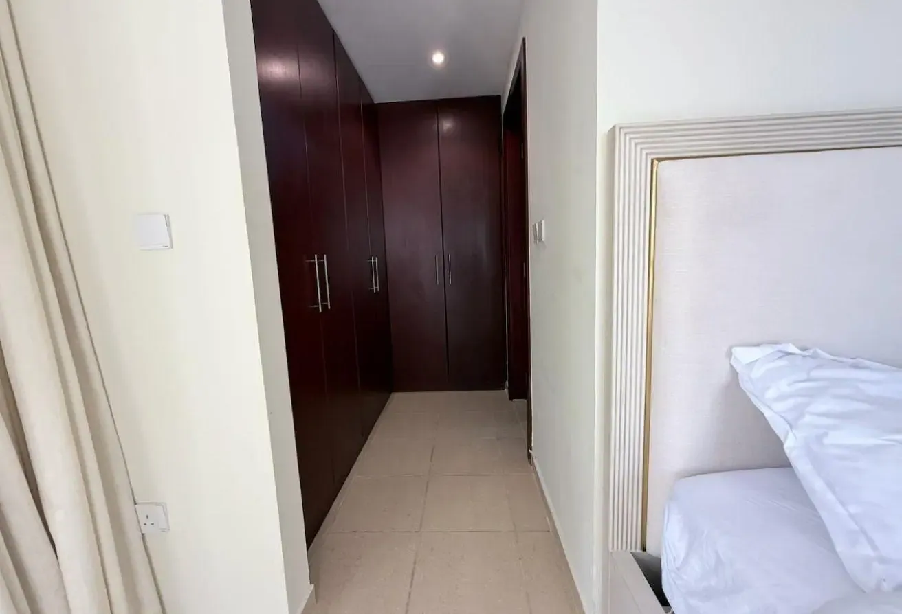 Fully Furnished, Renovated Apartment, Marina View
