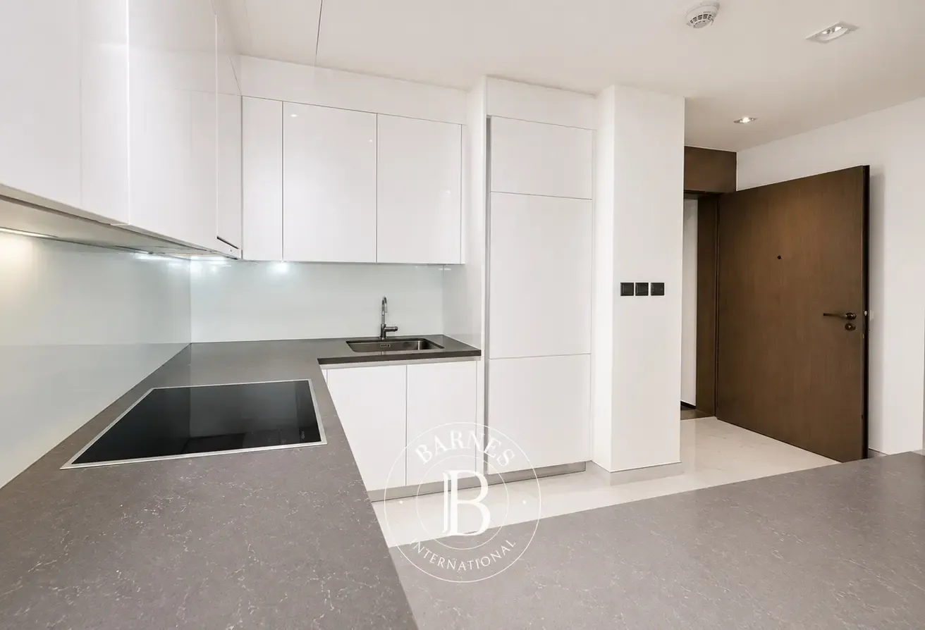 Lagoon View | Unfurnished | Best Offer