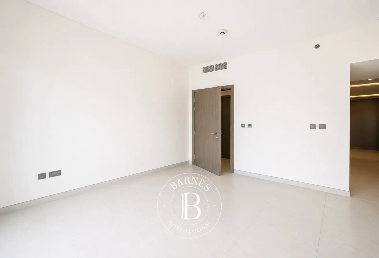 Lagoon View | Unfurnished | Best Offer