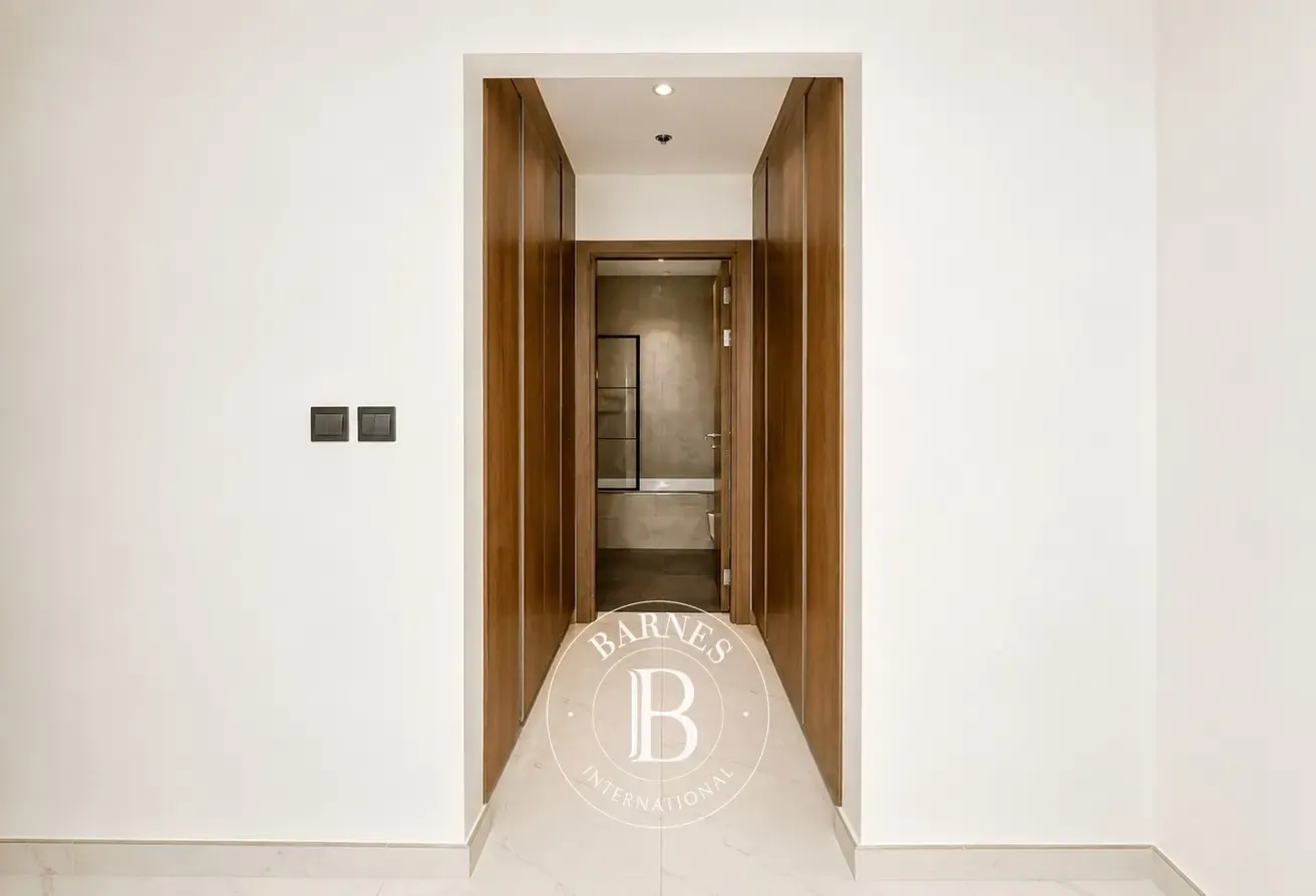 Lagoon View | Unfurnished | Best Offer