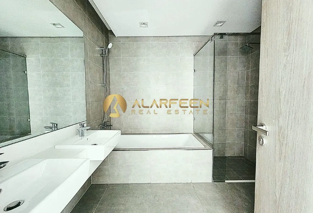 Spacious 2BR Apartment | Residences 30 | Downtown