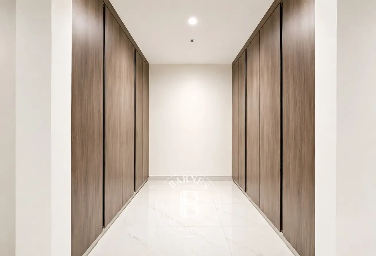 Fully Furnished | Lagoon Access | Spacious