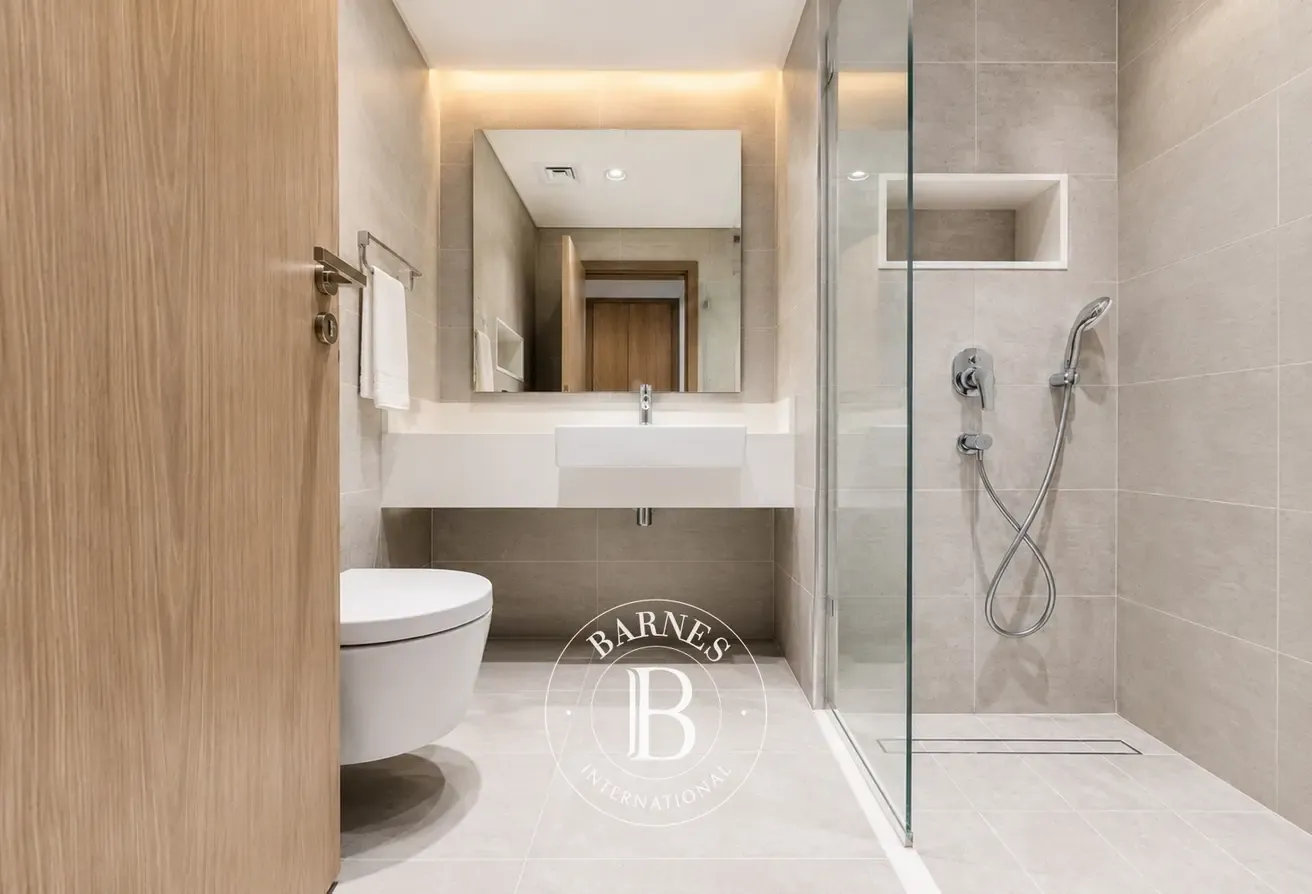 Fully Furnished | Lagoon Access | Spacious