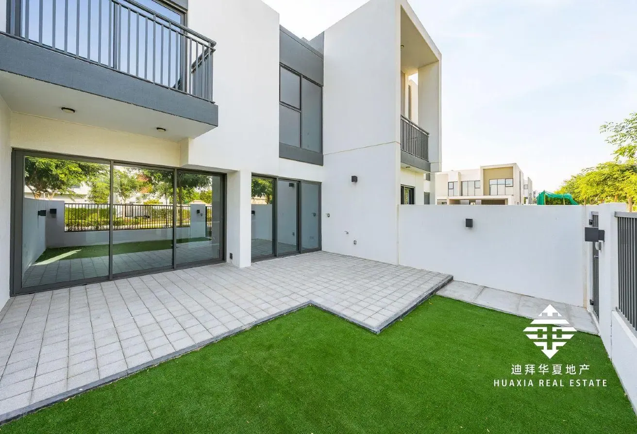 Layout 3M | Landscaped Garden | Near Pool and Park
