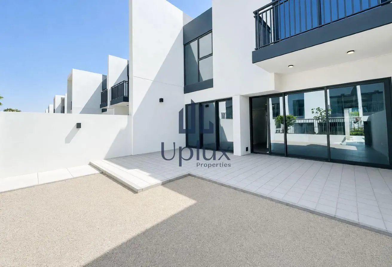 Near to Pool & Park | Single Row | Vacant