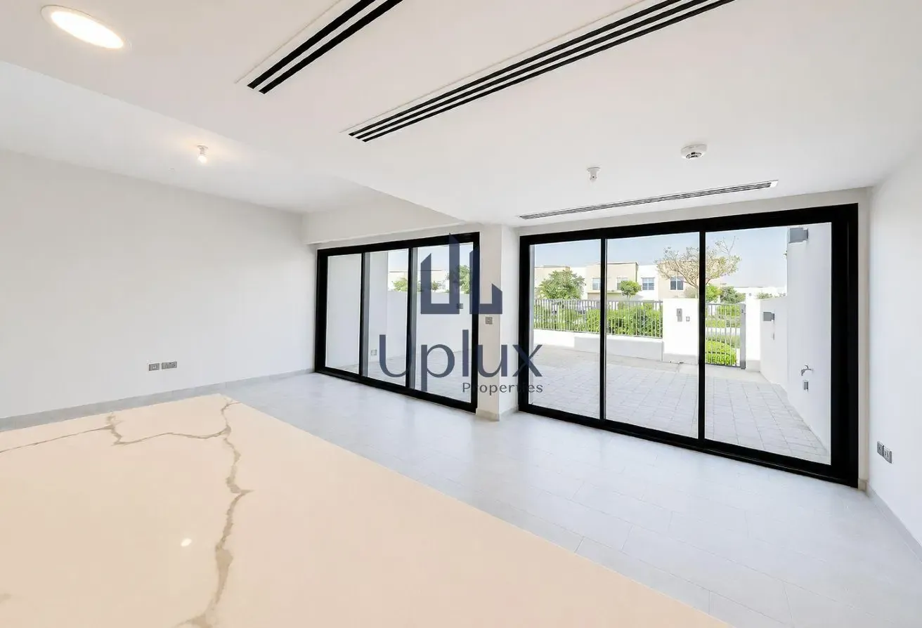 Near to Pool & Park | Single Row | Vacant