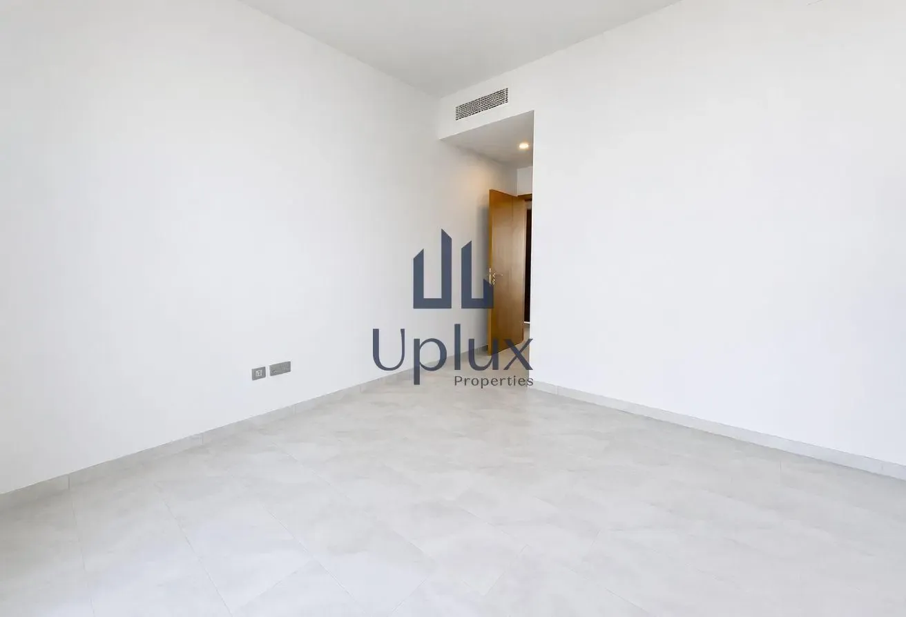 Near to Pool & Park | Single Row | Vacant