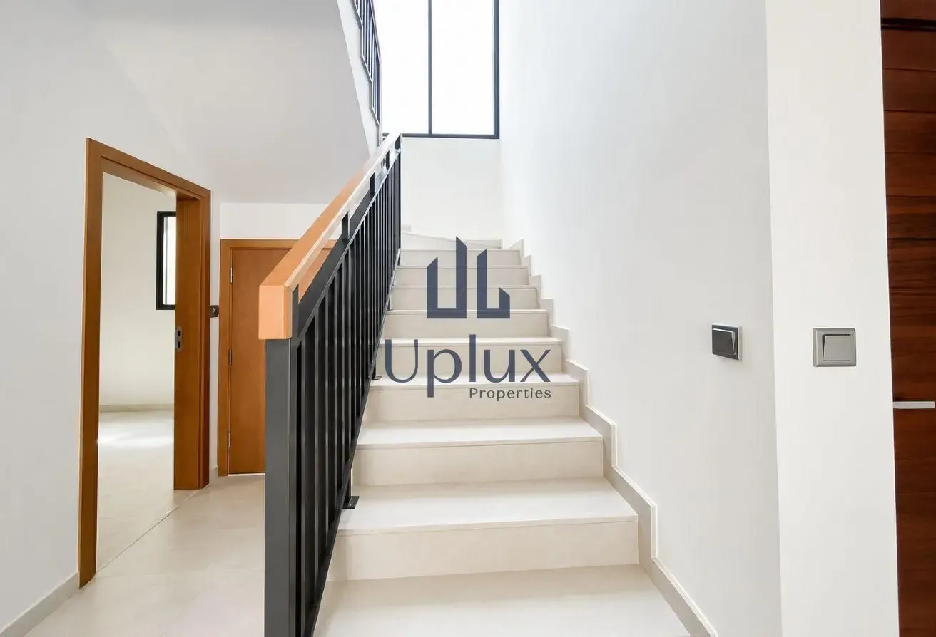Near to Pool & Park | Single Row | Vacant