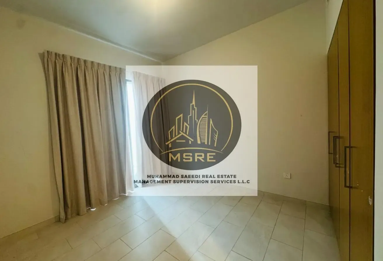 BRIGHT AMBIENCE  | PRIVACY | PETS ALLOWED | READY
