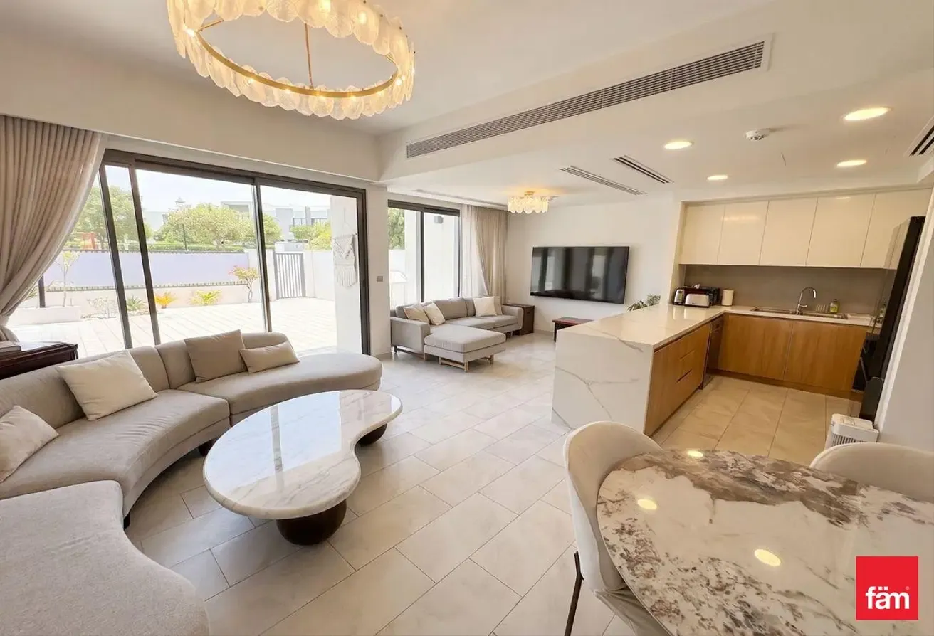Villanova | Furniture Optional | View pool & Park