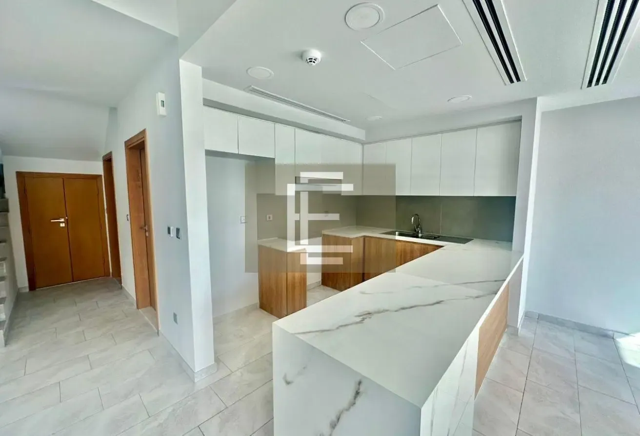 FAMILY COMMNUNITY | SPACIOUS 3 BR | VACANT