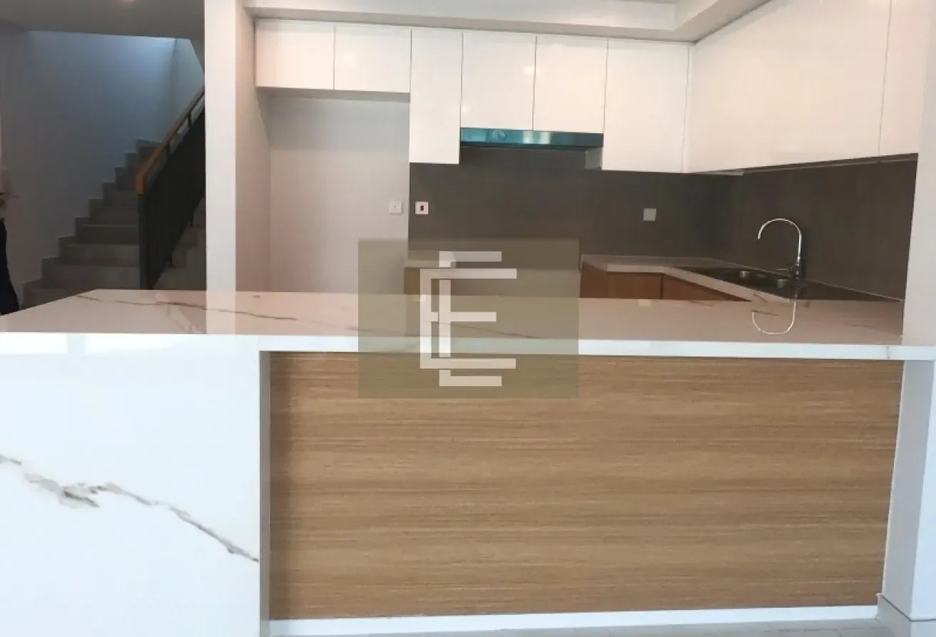 FAMILY COMMNUNITY | SPACIOUS 3 BR | VACANT