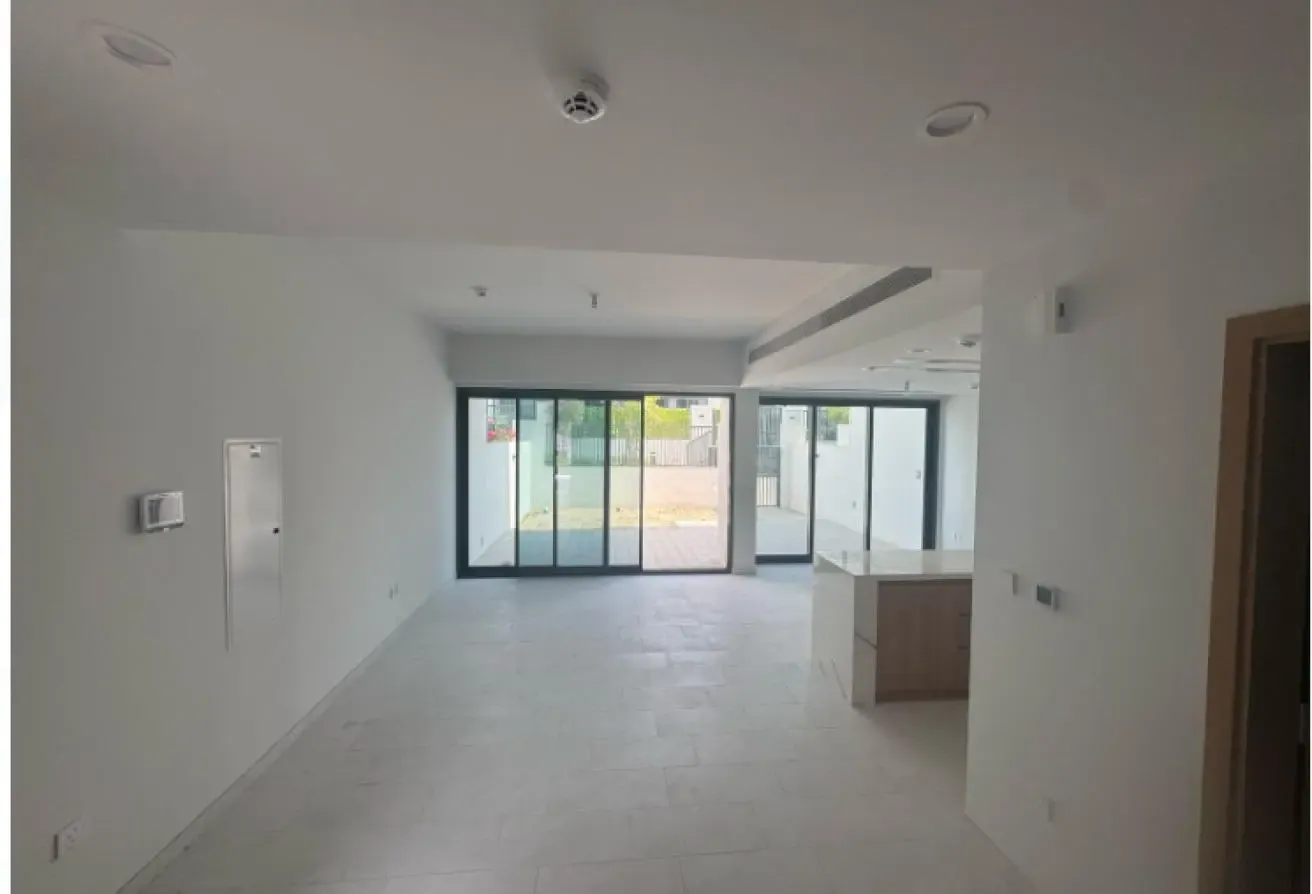3 BEDROOM PLUS MAID  VILLA FOR RENT GOOD LOCATION