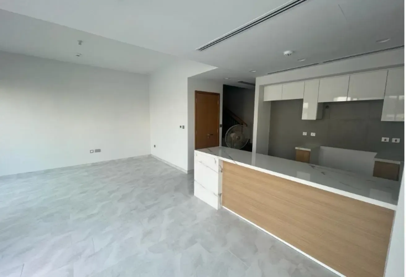 3 BEDROOM PLUS VILLA FOR RENT GOOD LOCATION