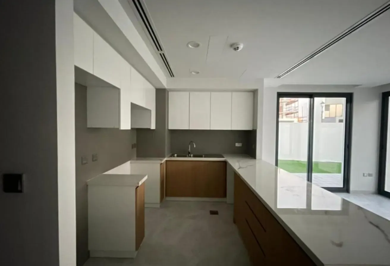 3 BEDROOM PLUS VILLA FOR RENT GOOD LOCATION