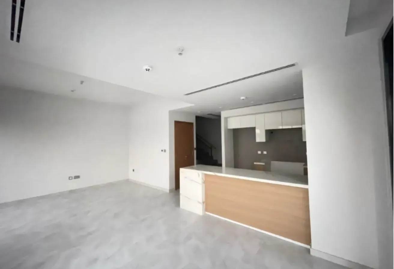 3 BEDROOM PLUS VILLA FOR RENT GOOD LOCATION