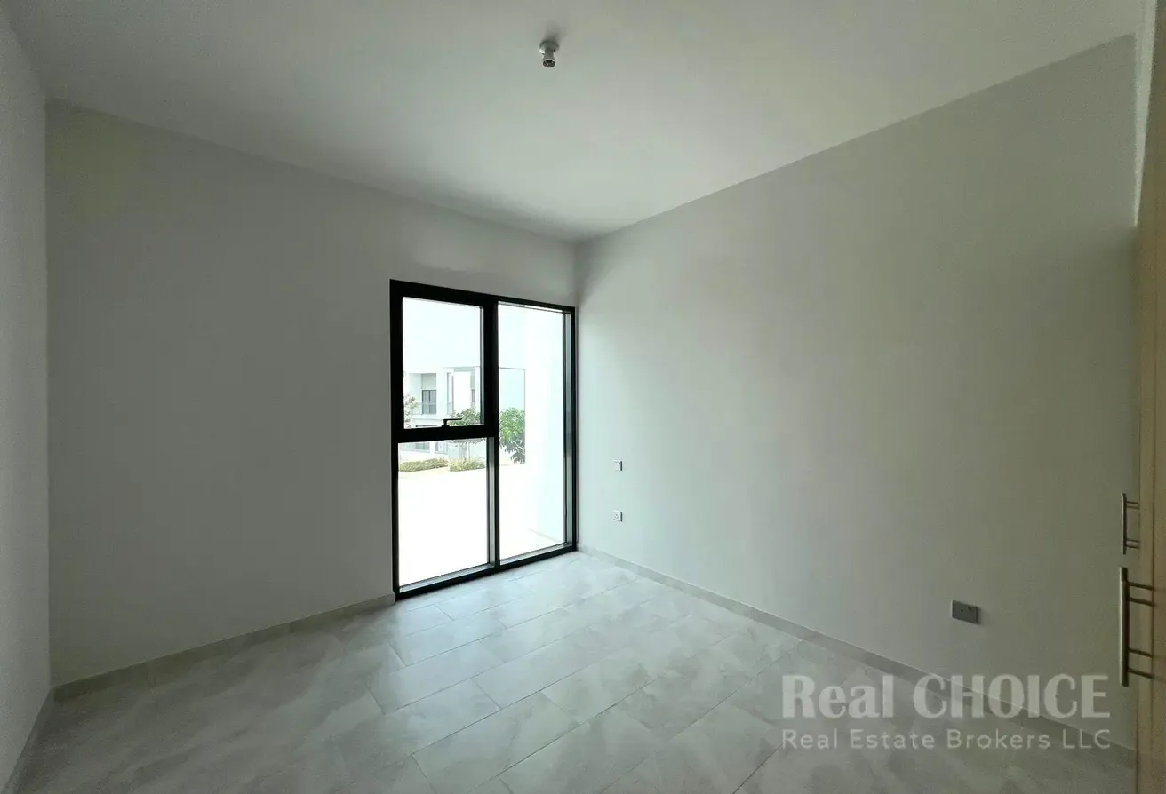 Modern Villa | Family-Friendly Community