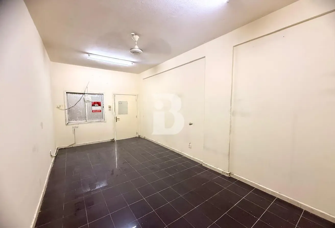 Labour Camp with 3 Retail Shops – Muhaisnah for Sale