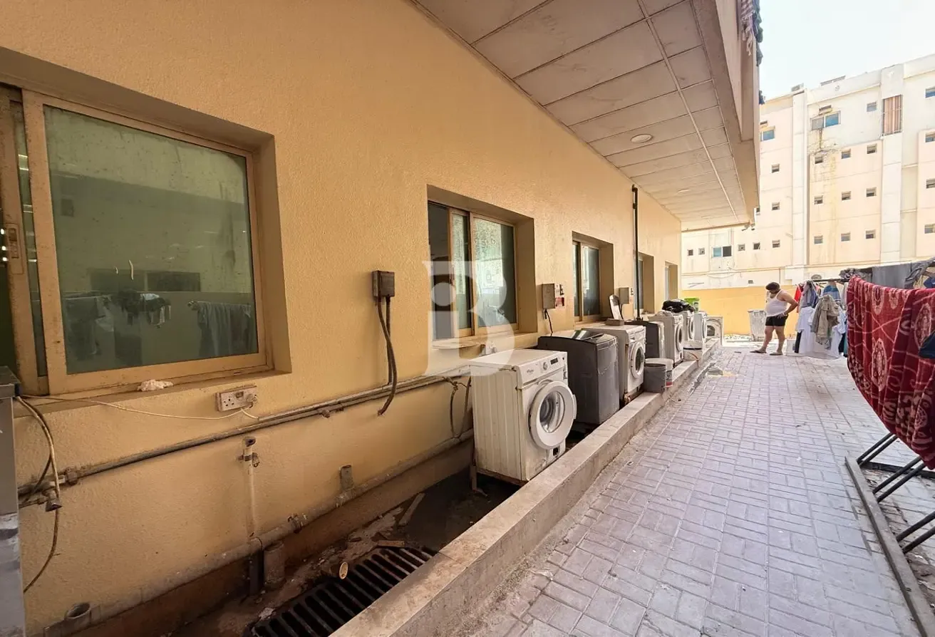 Labour Camp with 3 Retail Shops – Muhaisnah for Sale