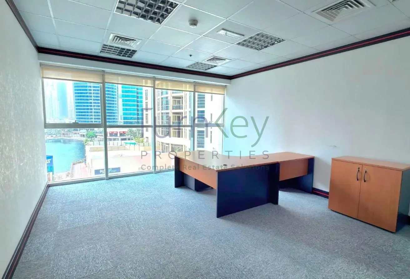 Fitted & Furnished | Vacant | 7 Parkings