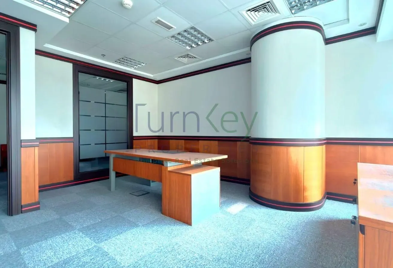 Fitted & Furnished | Vacant | 7 Parkings