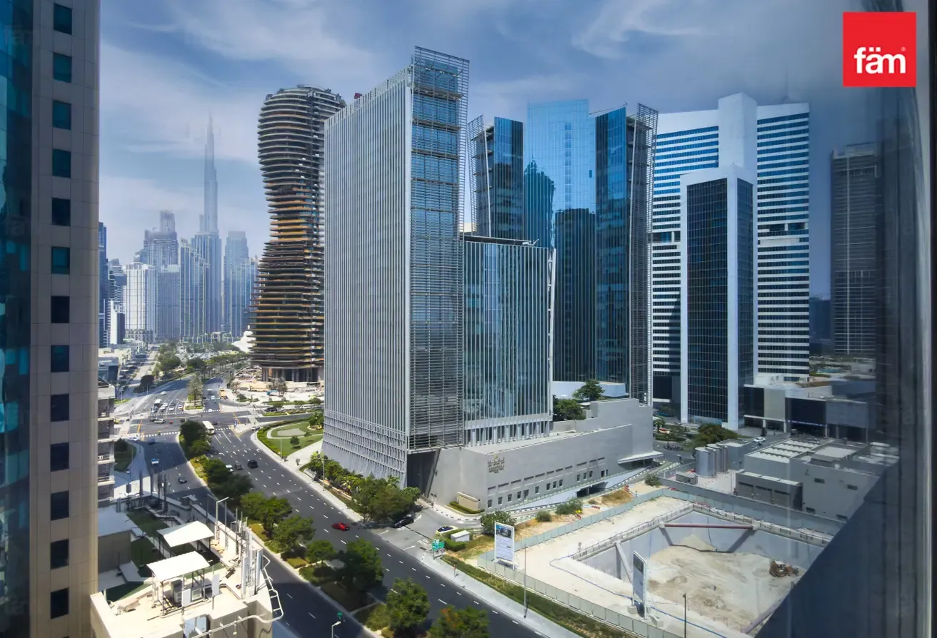 Shell & Core Office Mid Floor With Lake Vw