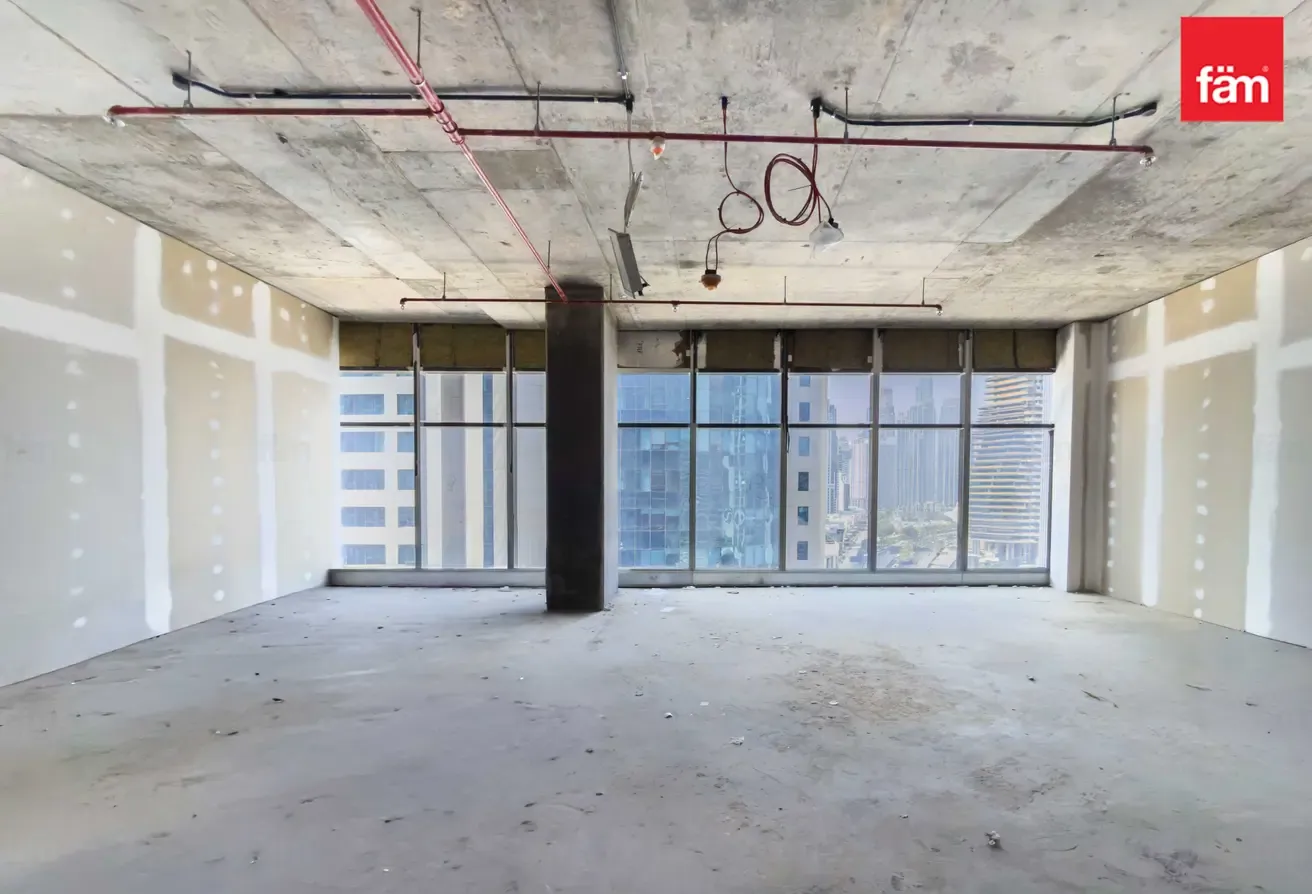 Shell & Core Office Mid Floor With Lake Vw