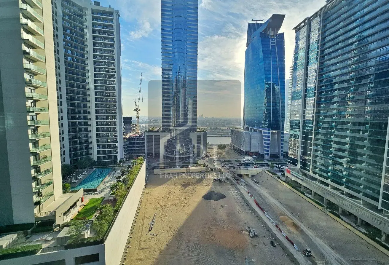 Office for Sale | Mid Floor | 394 Sq. Ft.