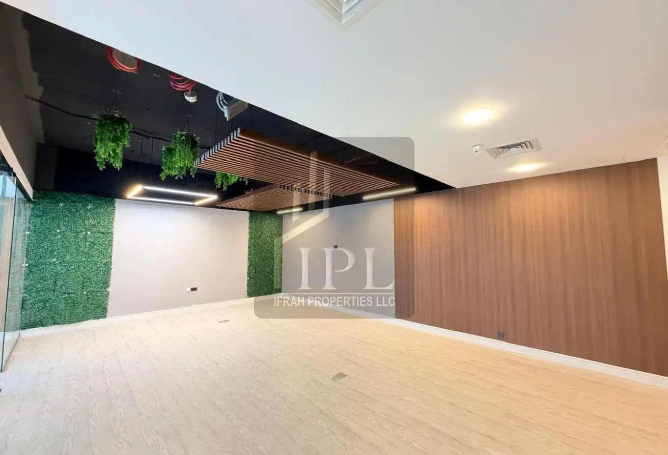Burj Khalifa View | Vacant Unit | Partitions