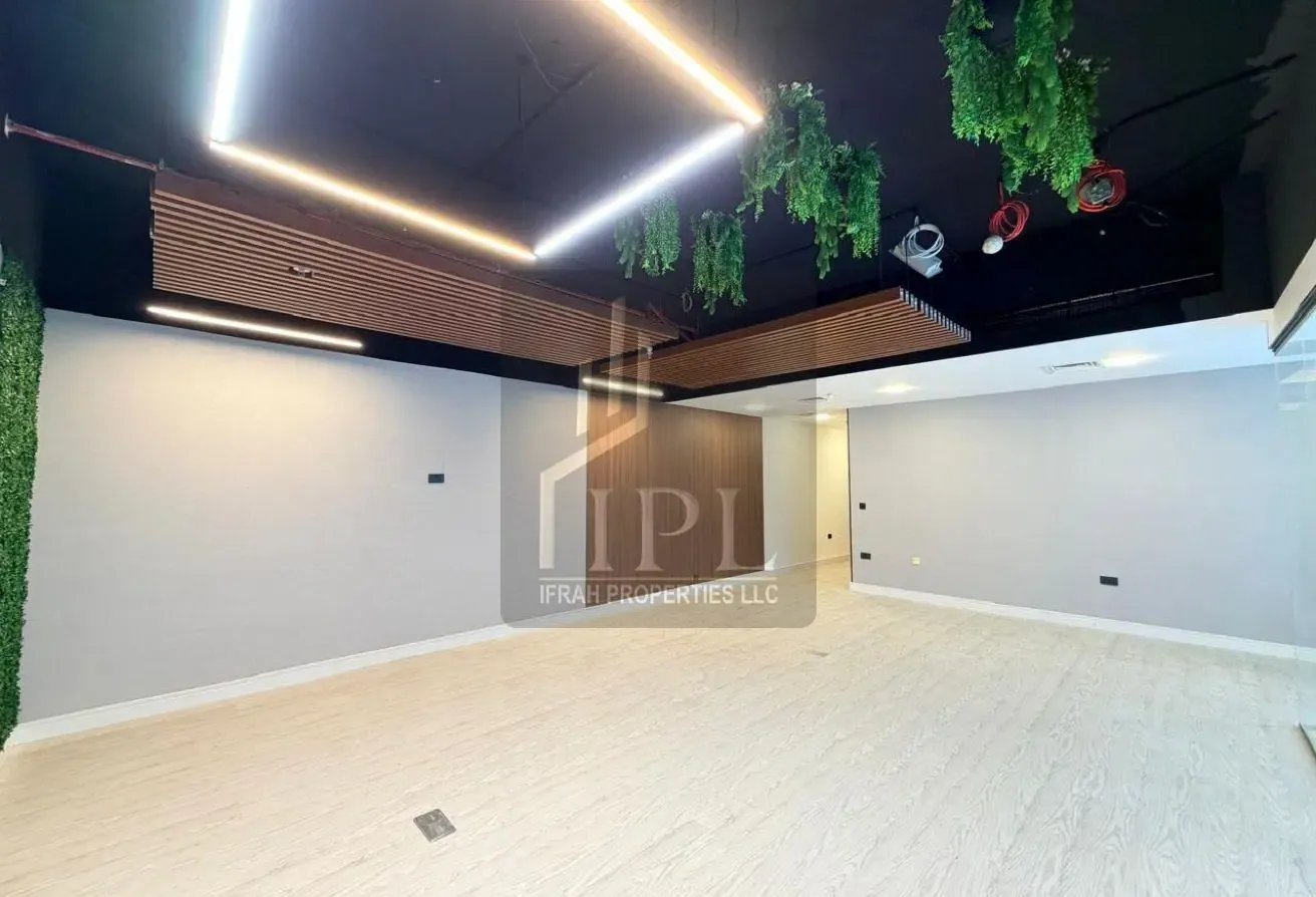 Burj Khalifa View | Vacant Unit | Partitions