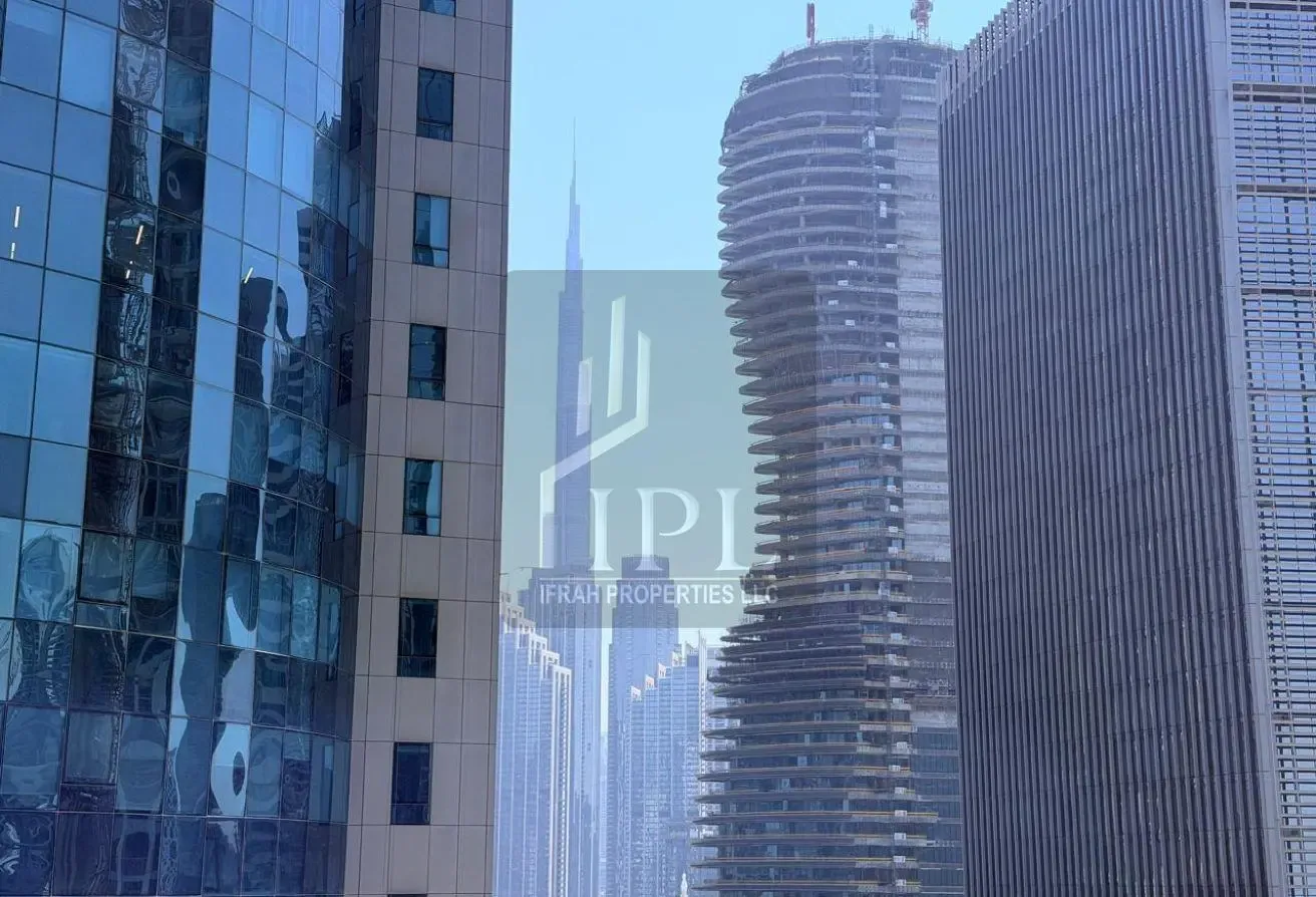 Burj Khalifa View | Vacant Unit | Partitions