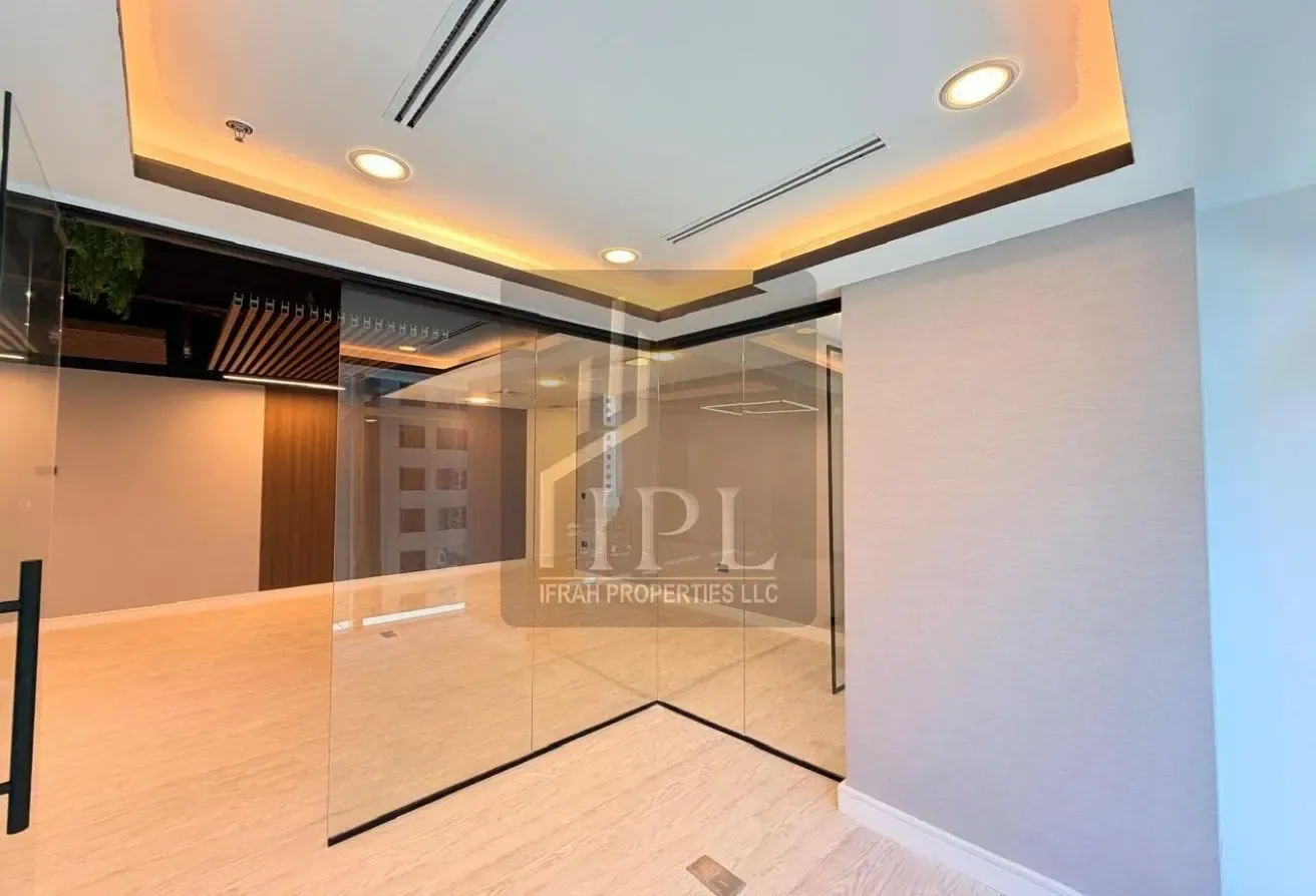Burj Khalifa View | Vacant Unit | Partitions
