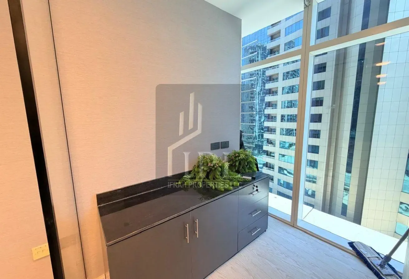 Burj Khalifa View | Vacant Unit | Partitions