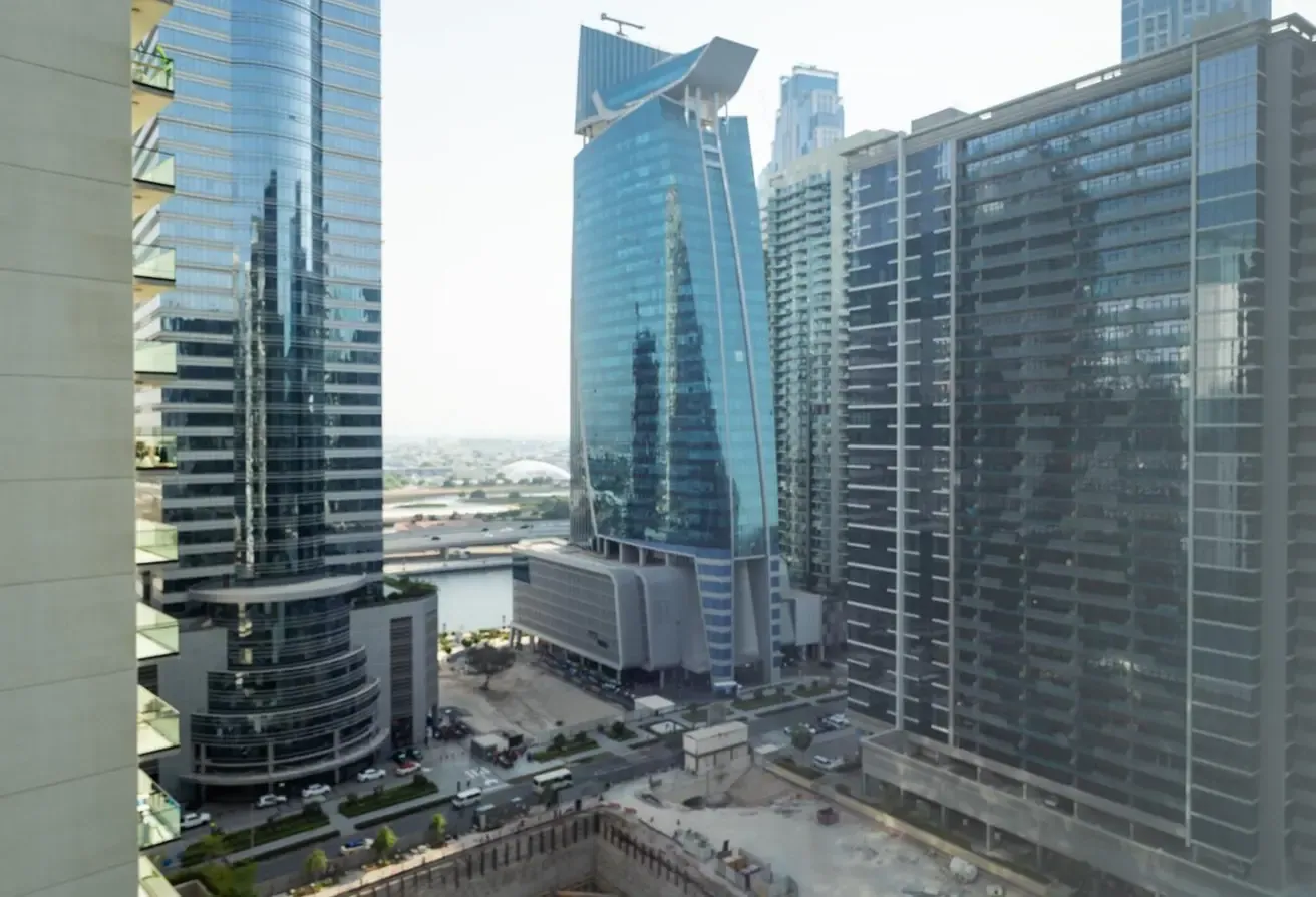 Ready-to-Move-In Office | Park Lane Tower