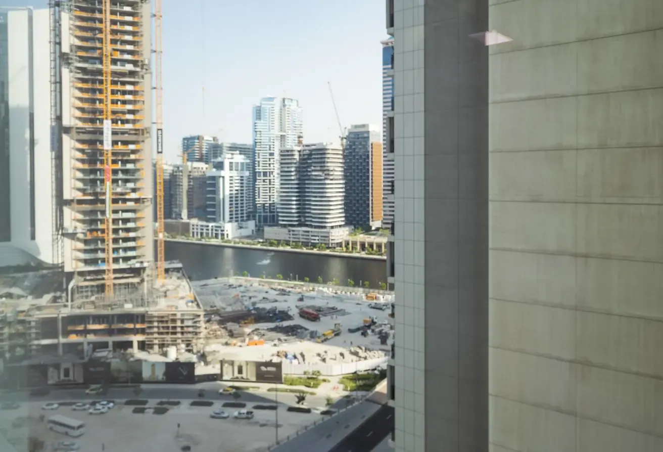 Ready-to-Move-In Office | Park Lane Tower