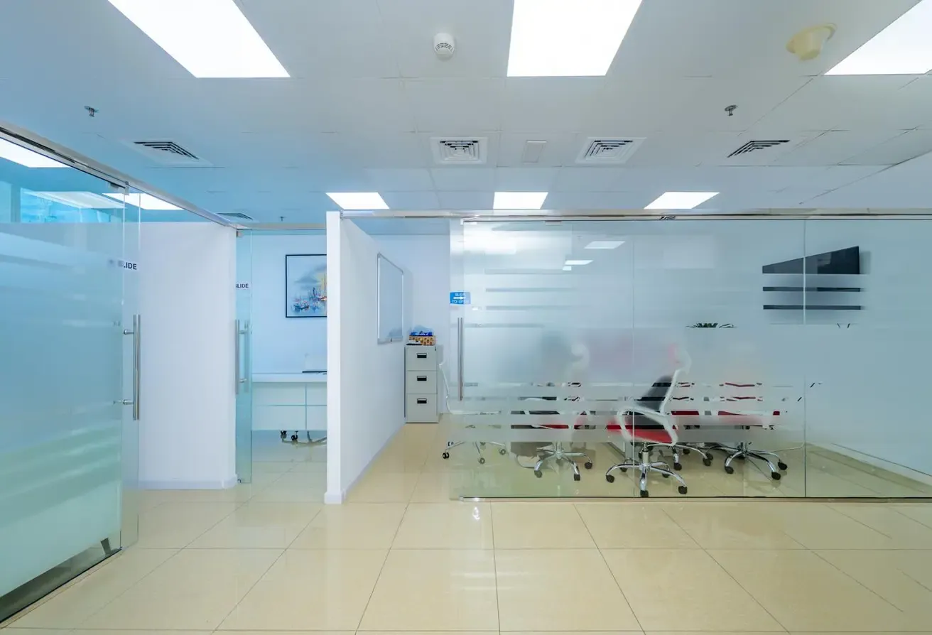 Ready-to-Move-In Office | Park Lane Tower