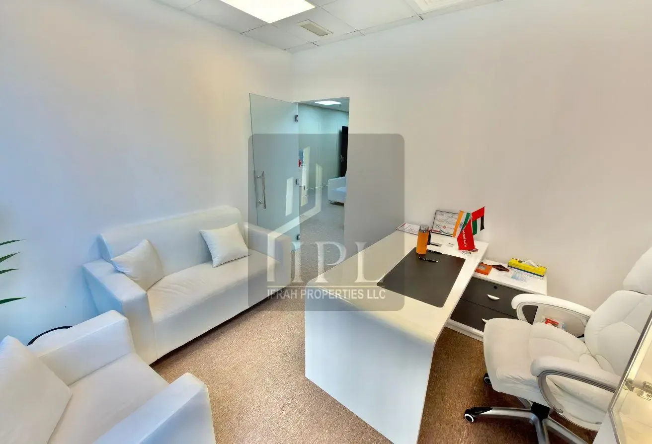 FULLY FURNISHED|VACANT|PRIME LOCATION