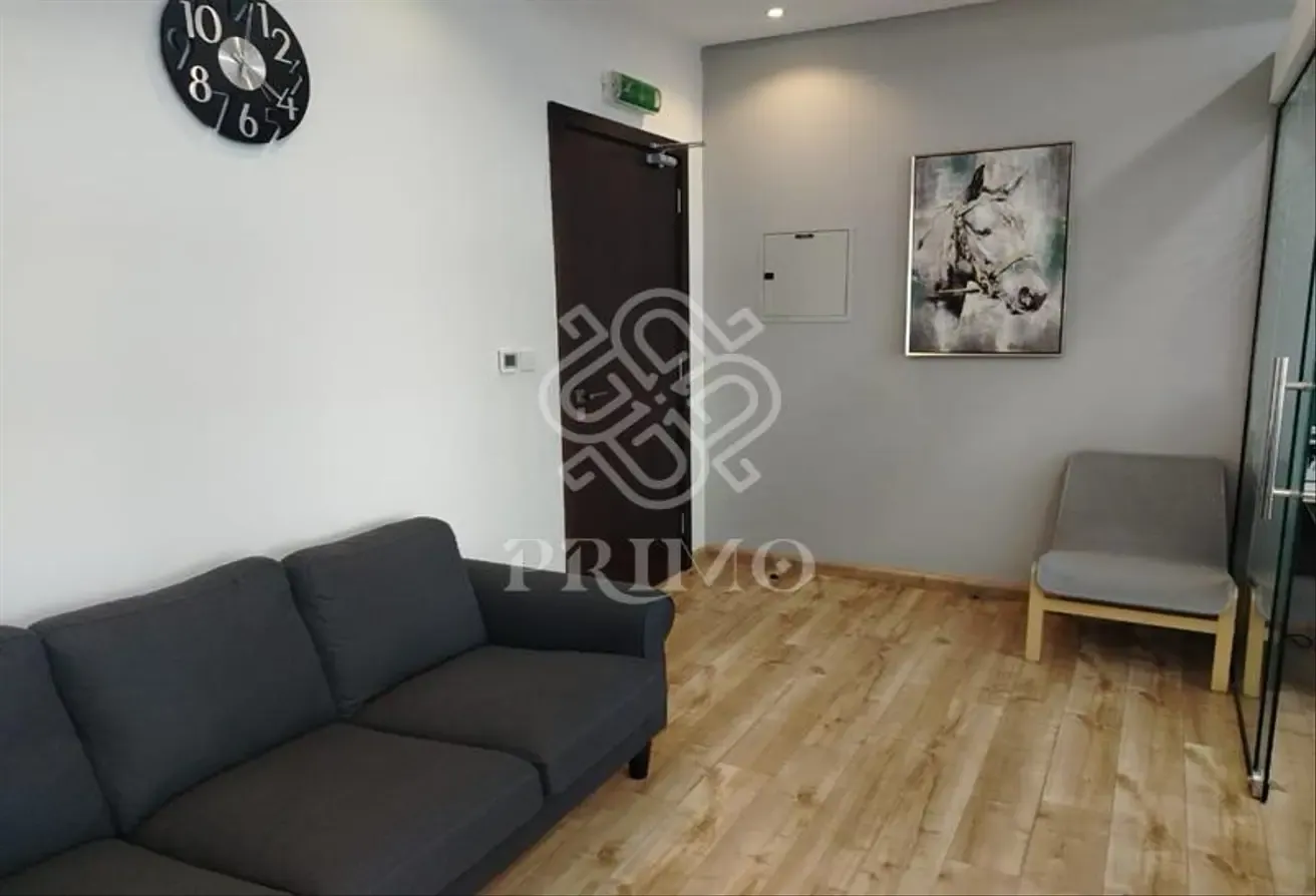 Upgraded | Fully Fitted | Near Metro