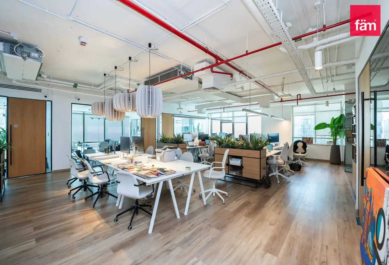 Luxury Fitout | Half Floor | Community Specialist