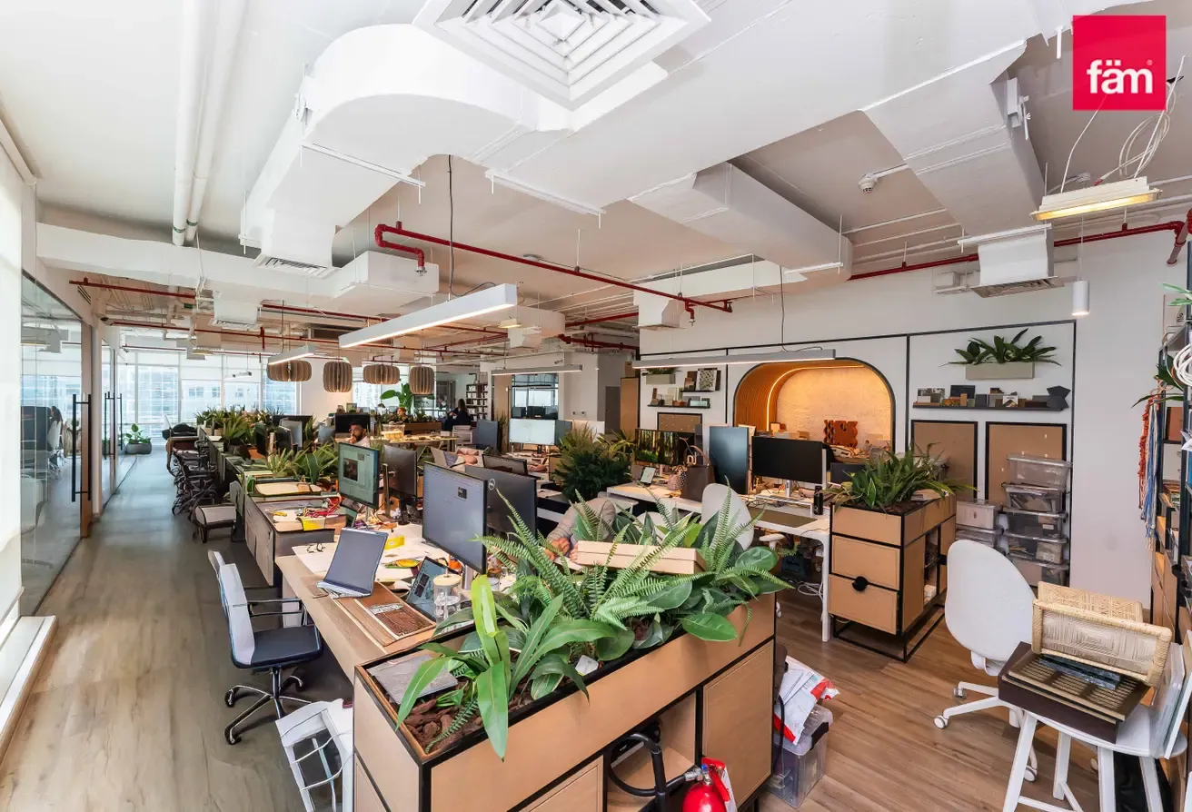 Luxury Fitout | Half Floor | Community Specialist