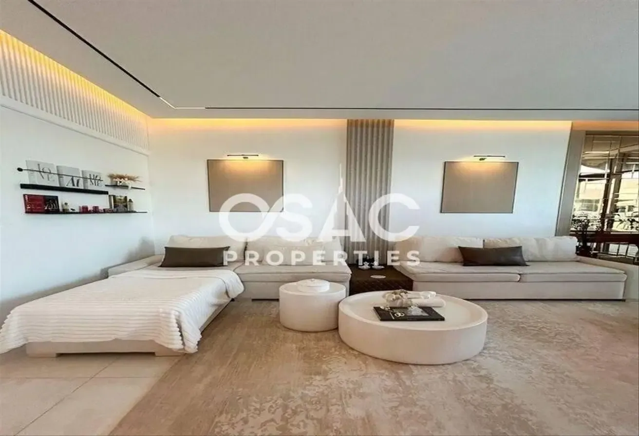 Penthouse | Largest Layout | Luxury Furnished
