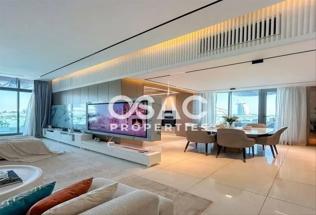 Penthouse | Largest Layout | Luxury Furnished