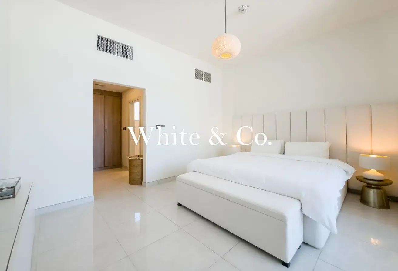 Upgraded Penthouse | Furnished | 2 Parking