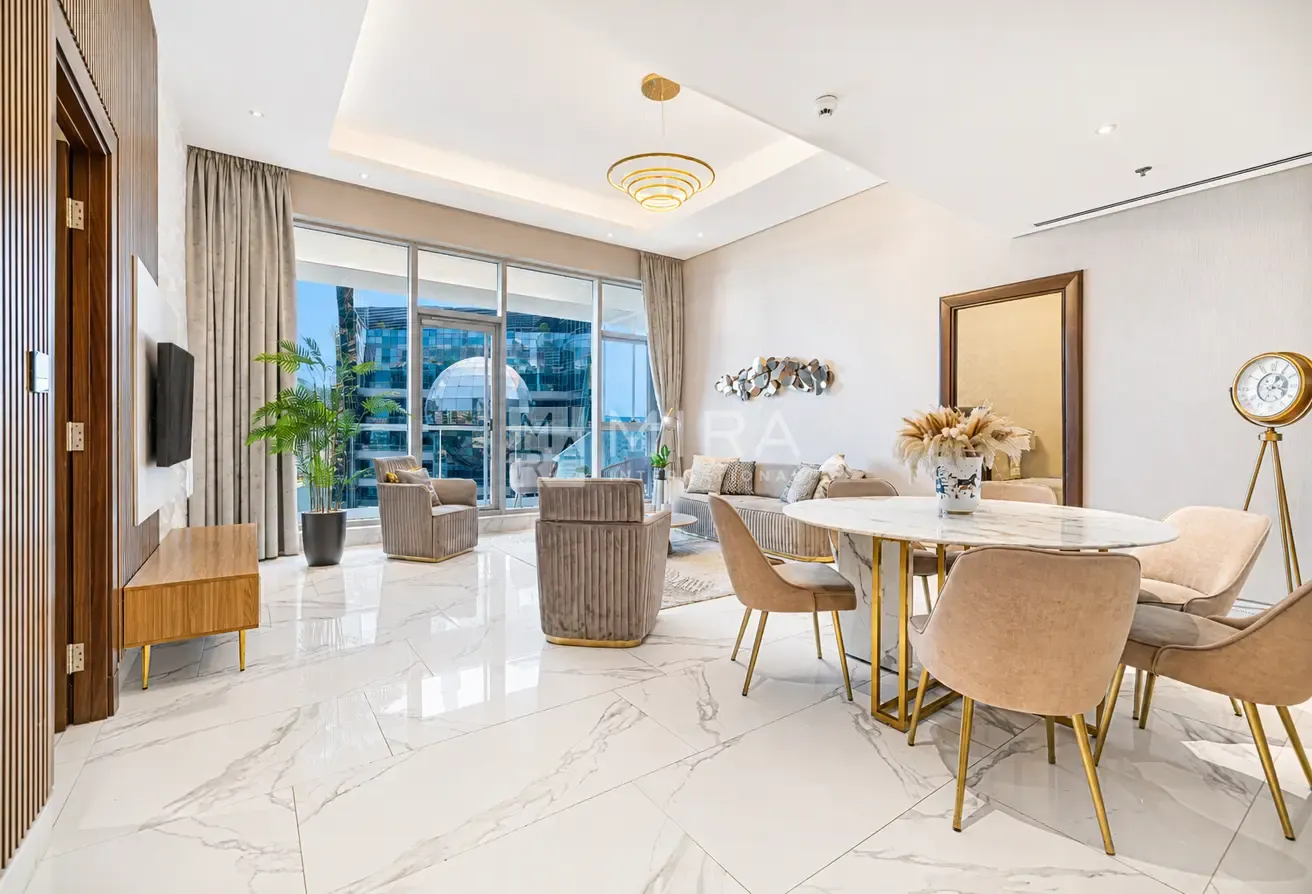 Fully Furnished I Luxury High Floor I Skyline View