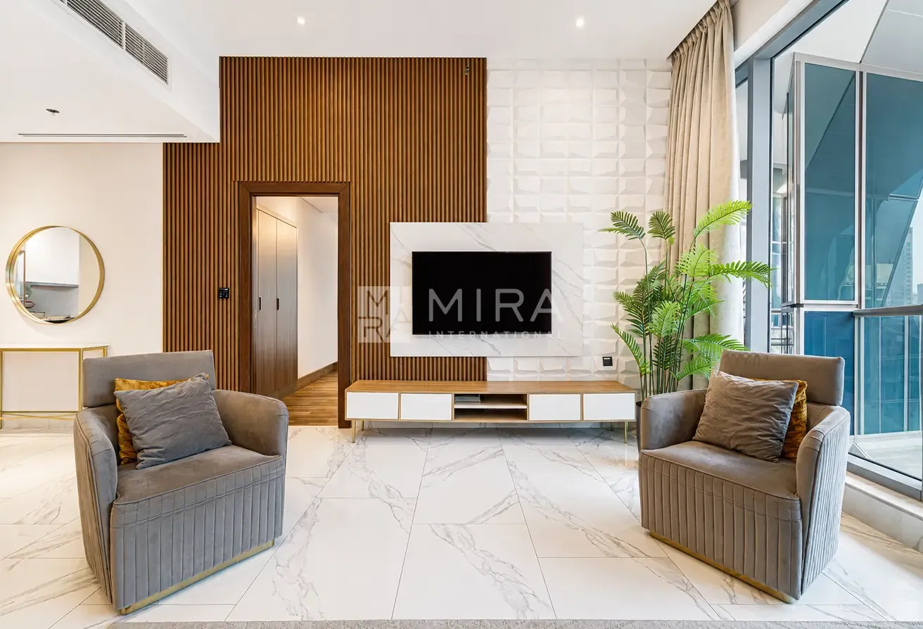 Fully Furnished I Luxury High Floor I Skyline View