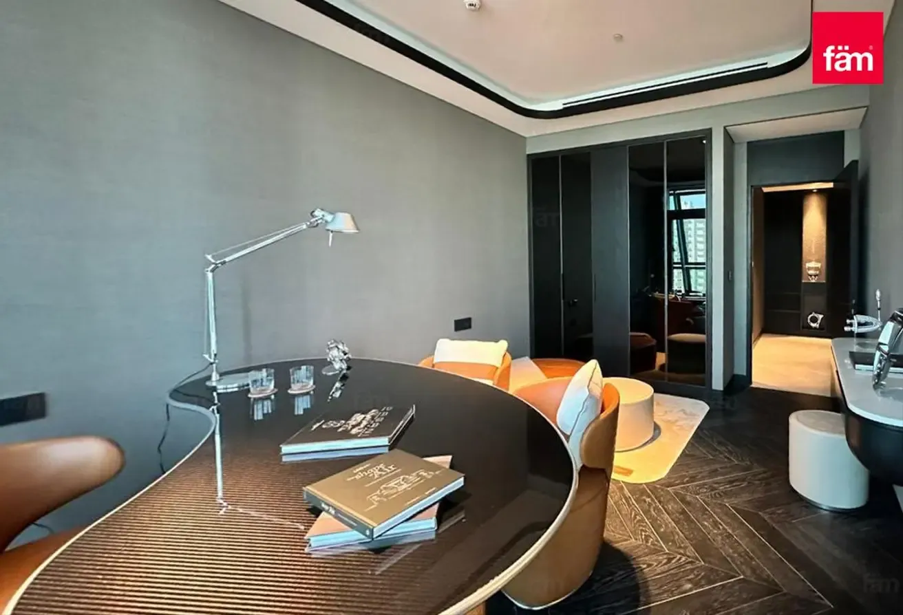 2br Luxury Residence | Canal View