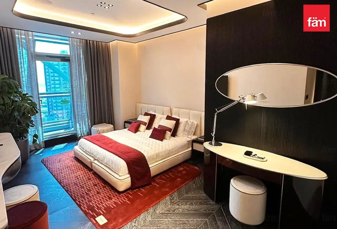 2br Luxury Residence | Canal View