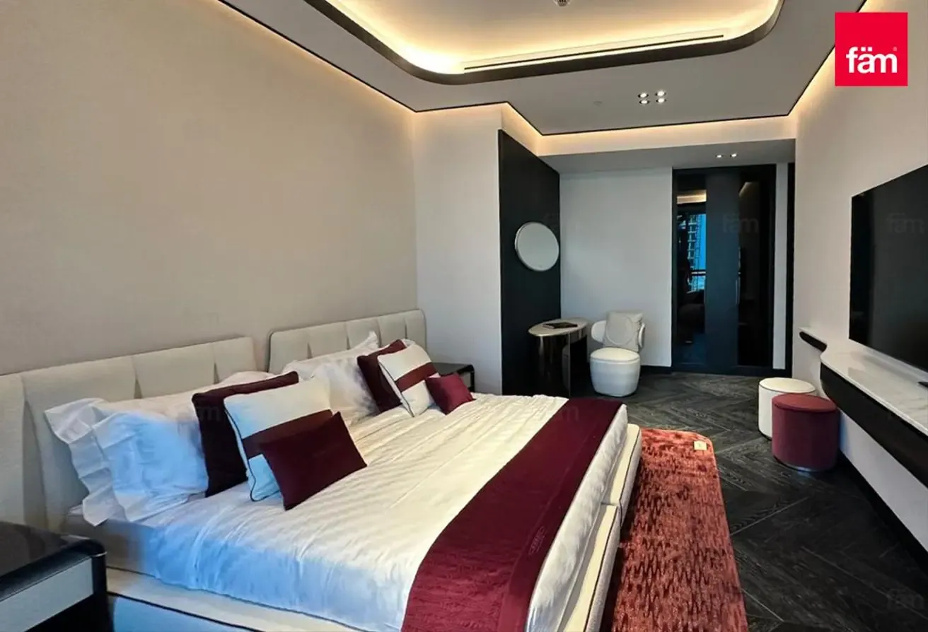 2br Luxury Residence | Canal View